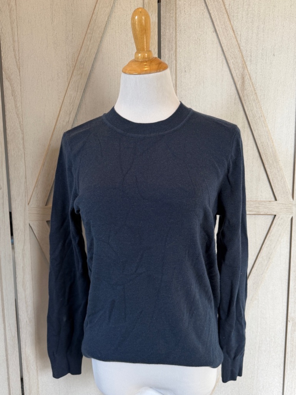 Classic Women's Crew Neck Sweater - Blue - Picture 6 of 16